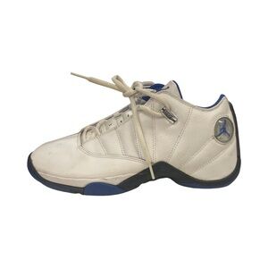 Jordan 3 retro mid rise white, blue and black. Men’s 6.5 women’s 8